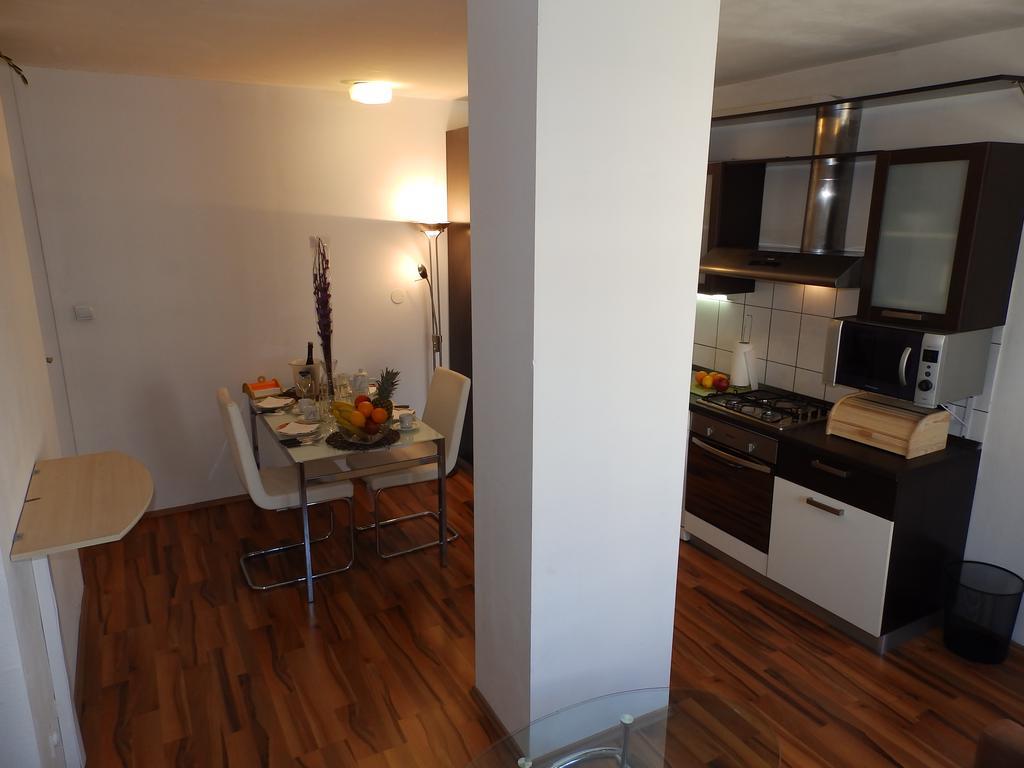 Apartment Davor Split Bagian luar foto
